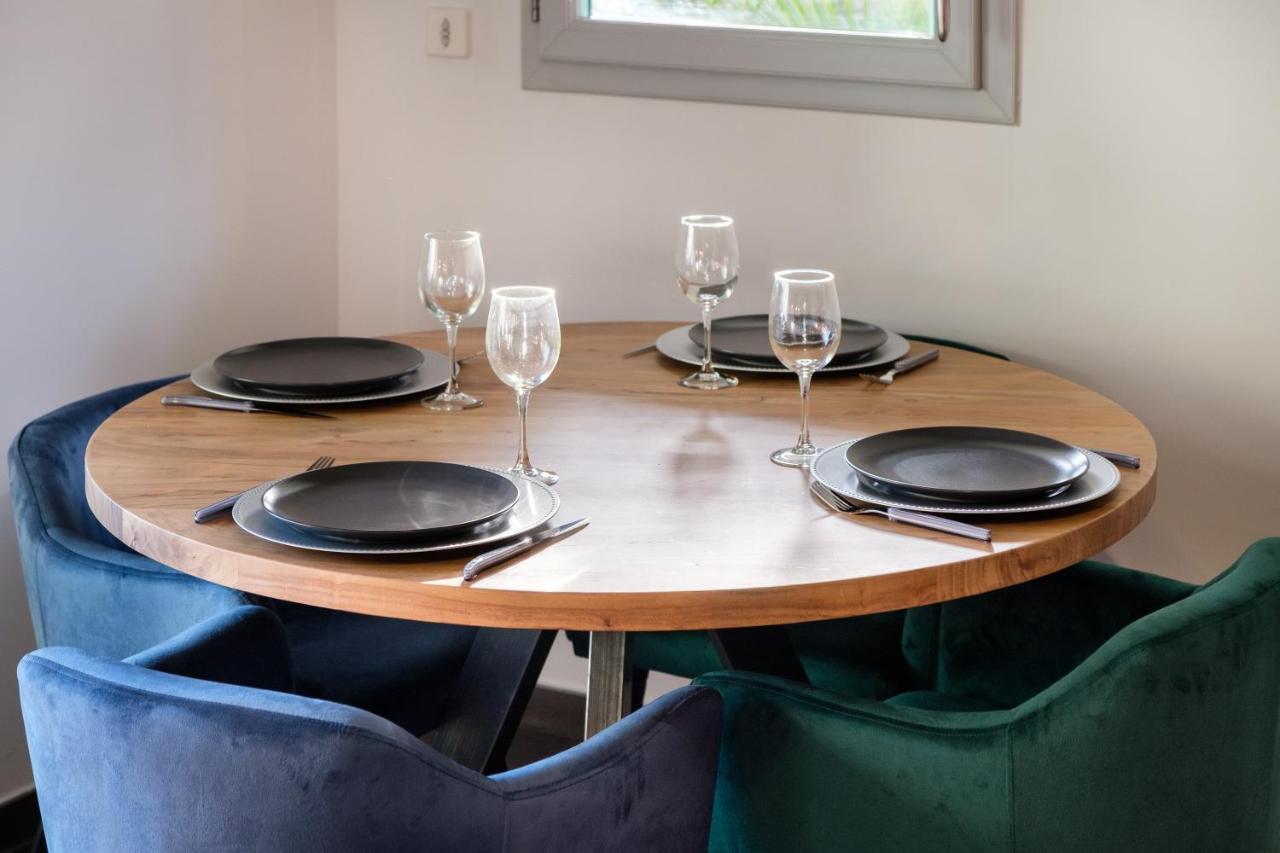 Elena - Proche Avec Terrasse Apartamento