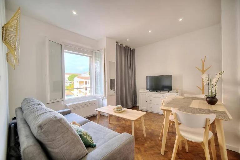 Loena Centre - Renove 2 Pieces - 4 Personnes - Proche Croisette Palais Festival - Internet Gratuit - Climatisation - Non Fumeur