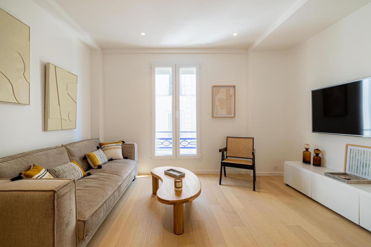 Two Bedroom Flat Steps Away From Croisette Apartment *