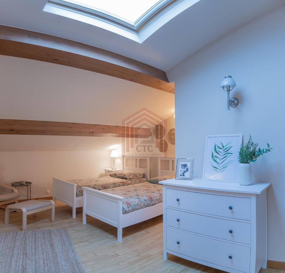 Rue D'antibes: Agreable Quatre Pieces Apartment Cannes