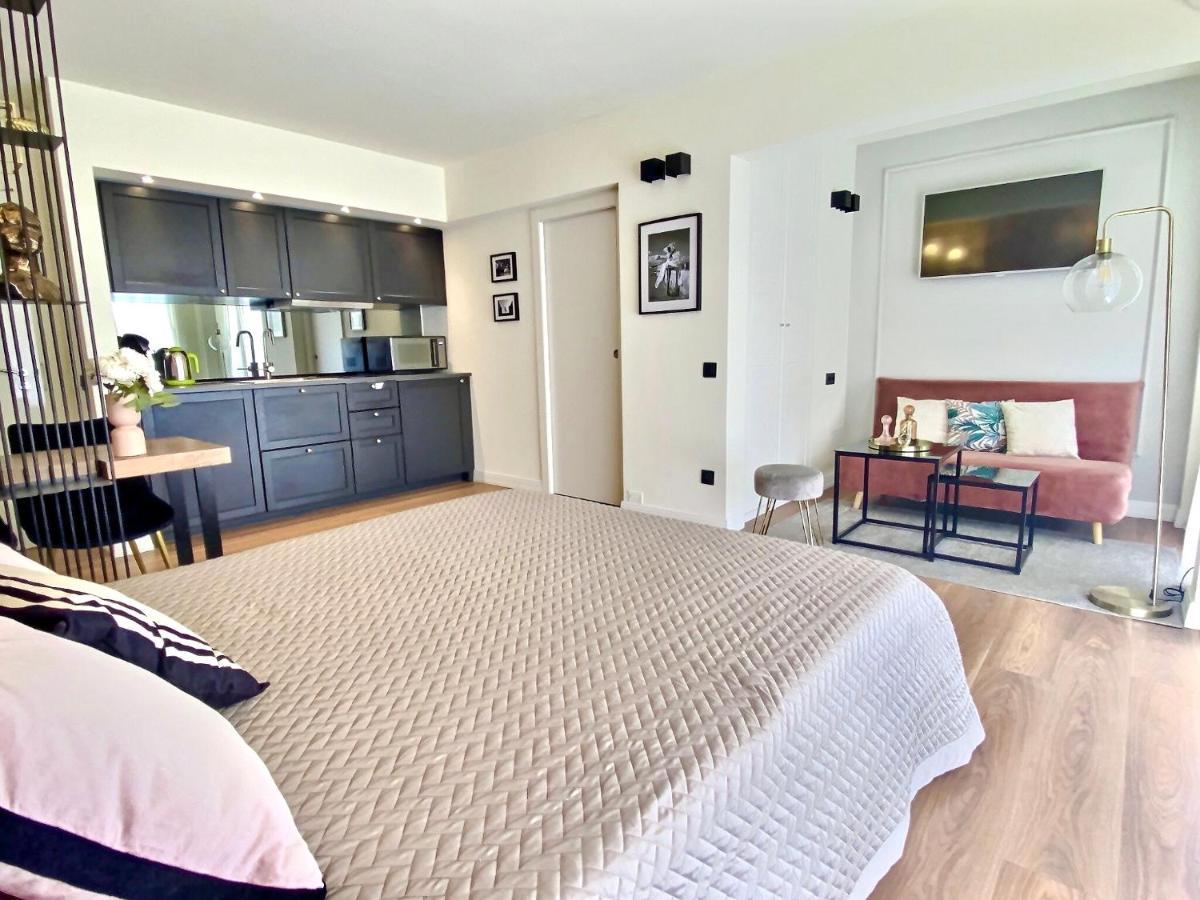 Dorit By Terry's Homes Cosy Hyper Center Apartamento