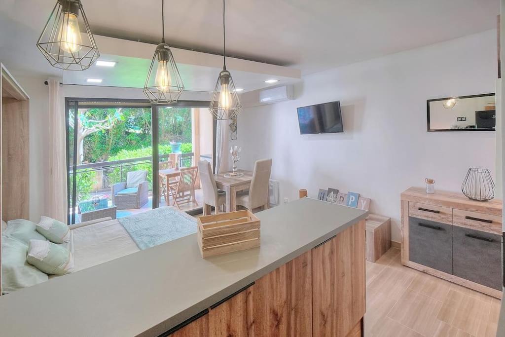 Parc Aiguebel -apprt Avec Terrasse Arboree & Box Ferme- Piscines/tennis - Apartment