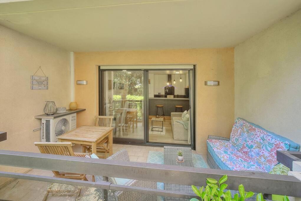 Apartment Parc Aiguebel -apprt Avec Terrasse Arboree & Box Ferme- Piscines/tennis - Cannes