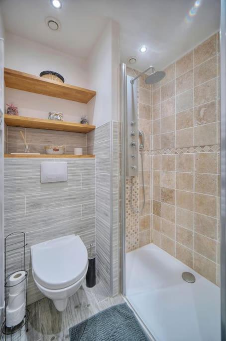 Parc Aiguebel -apprt Avec Terrasse Arboree & Box Ferme- Piscines/tennis - Cannes