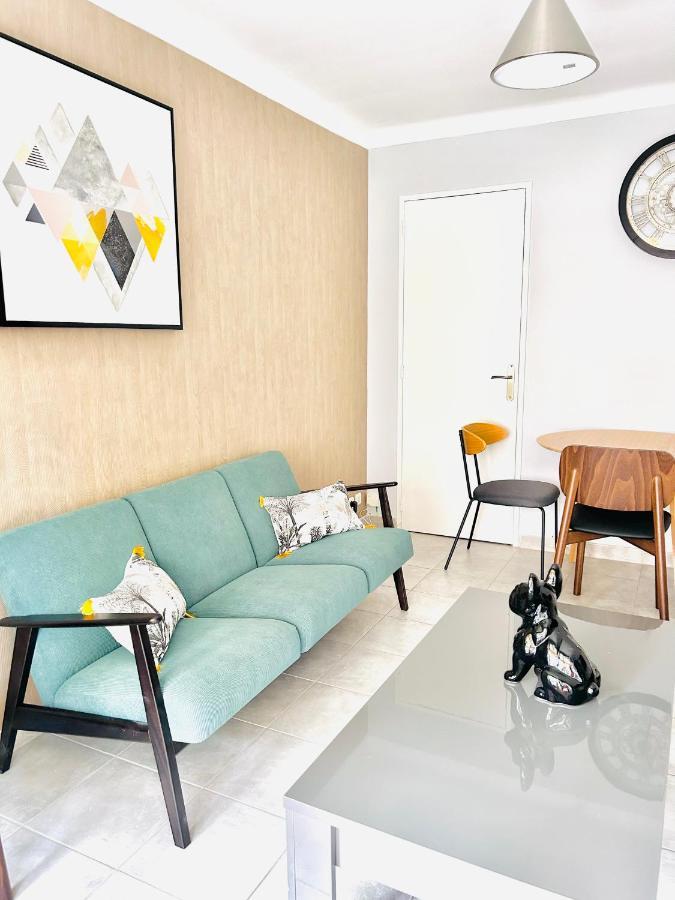2 Bedroom Luxury Flat With Balcony Center Apartment