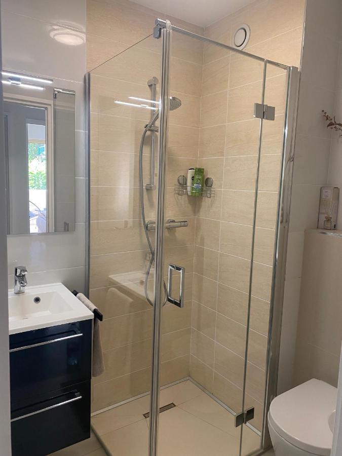 Apartment Elegant Close To Croisette And Palais De Festival With Garage Cannes