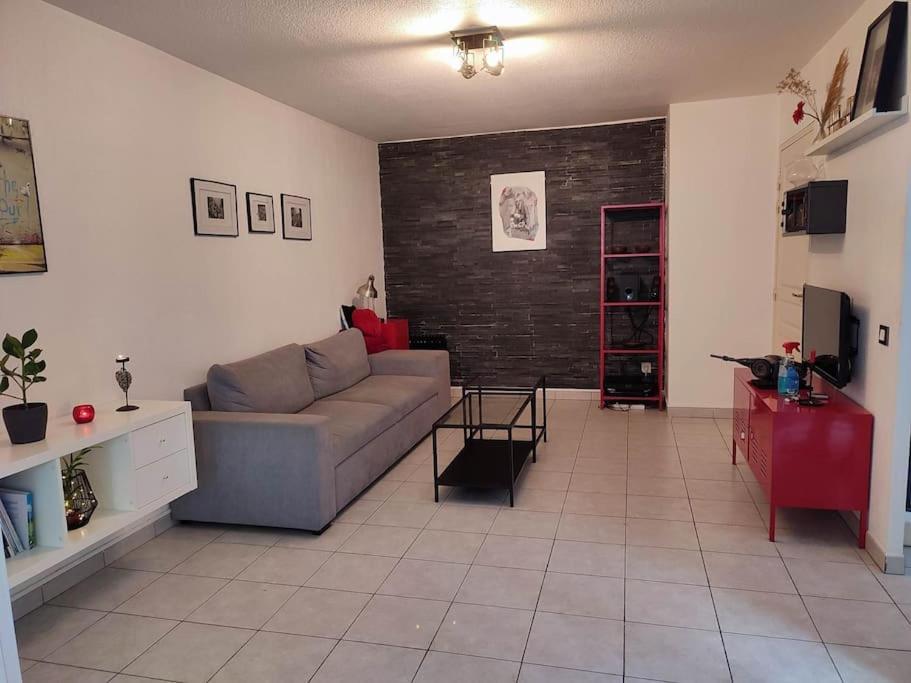 Apartment 2 Pieces