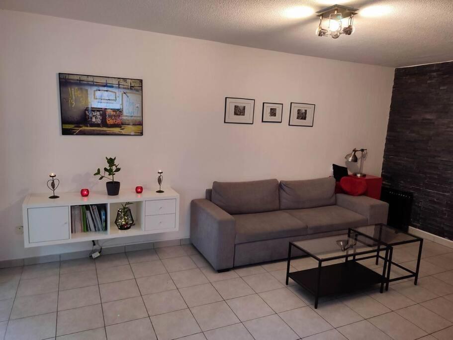 2 Pieces Apartment *