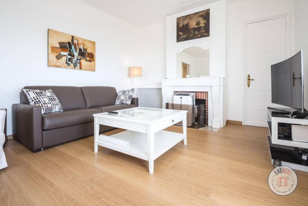 Apartment Palais Alexandre Iii Magnificent 4 Sea View 100m From The Croisette