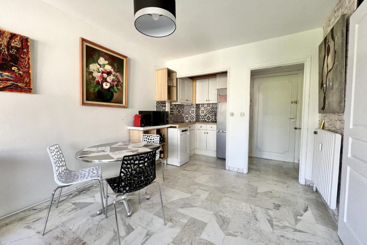 Apartment Bright 31m2 Flowered Terrace Near Croisette Cannes