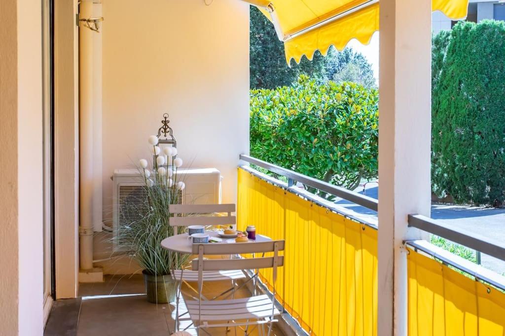 C9 - 2 Bdr 10 Min Palais Festivals & Sea - Ac, Parking & Balcony Apartment