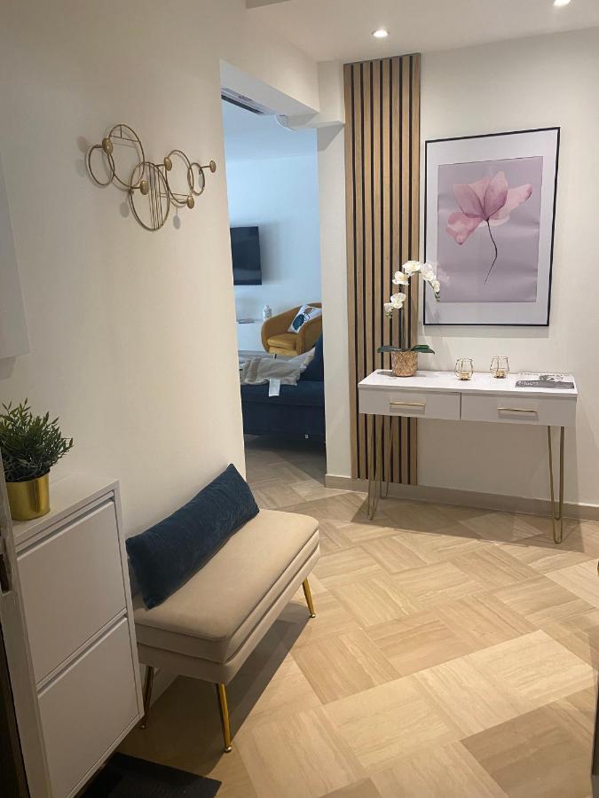 Elegant Close To Croisette And Palais De Festival With Garage Apartment