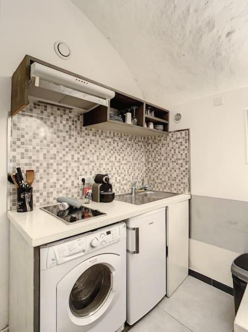 Le Panisse - - 9 Min Palais - * Cannes