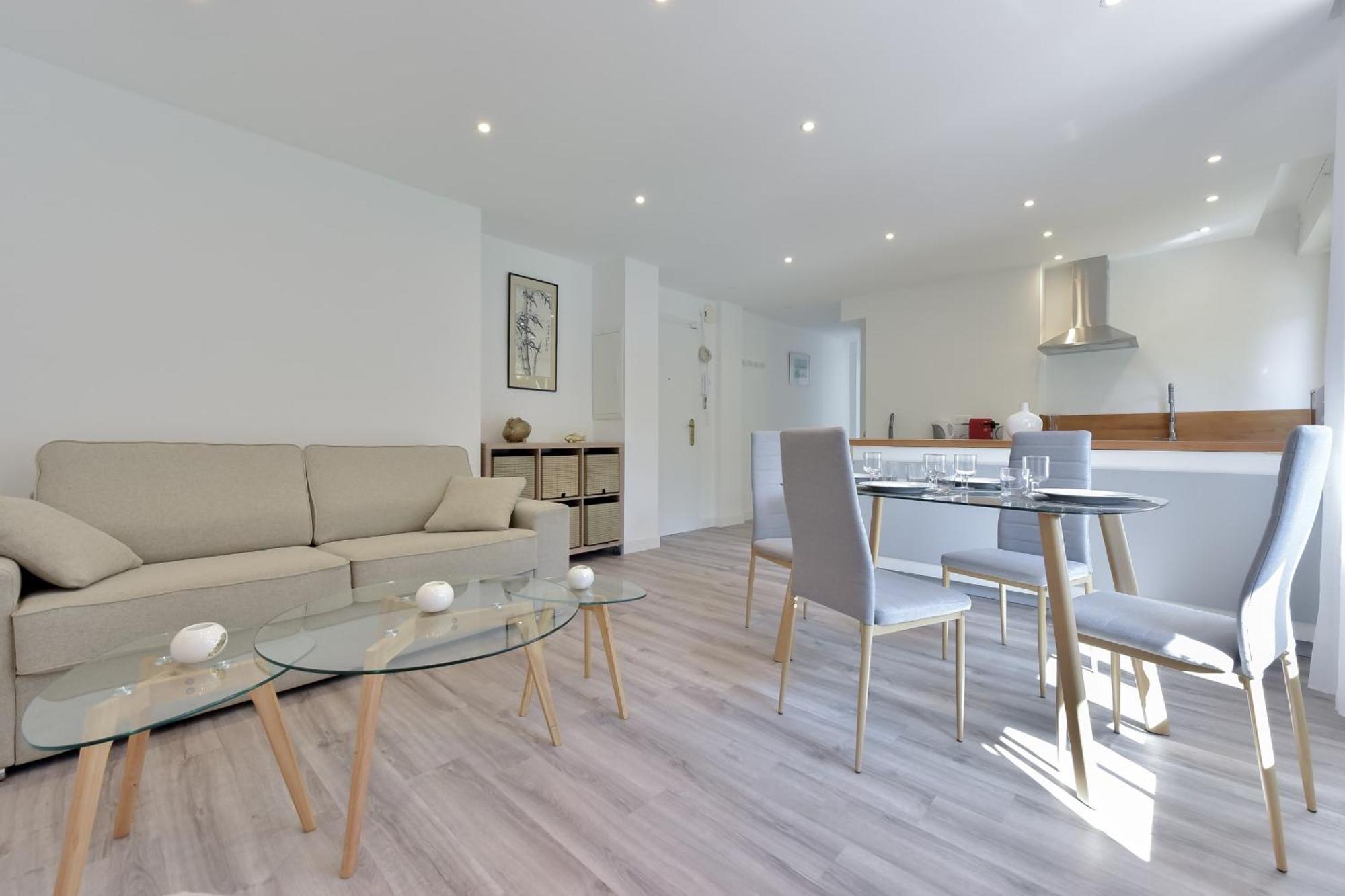 Charming 2-room In The Center * Cannes