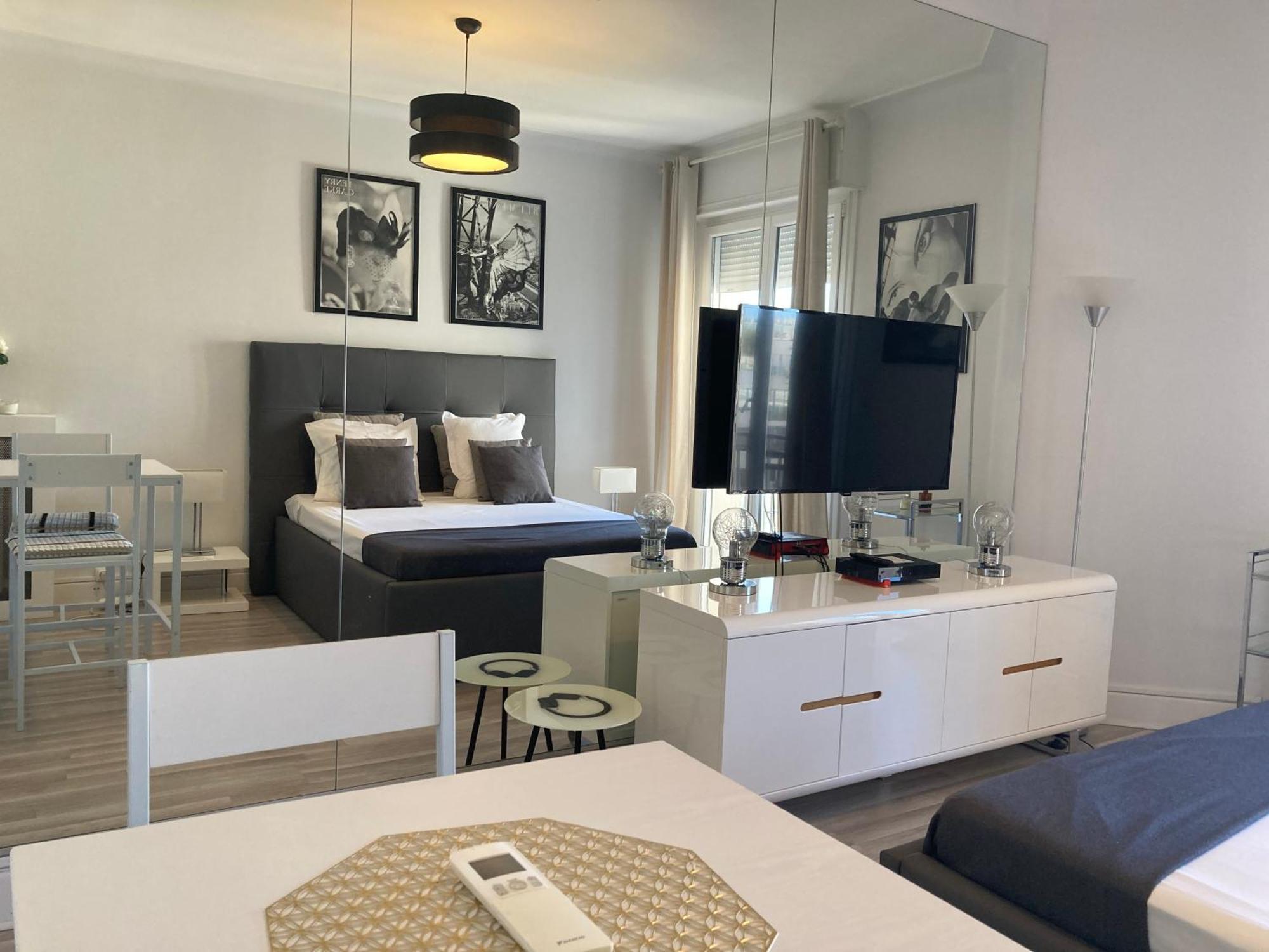 Apartment Palais Miramar 65 Bd De La Croisette *