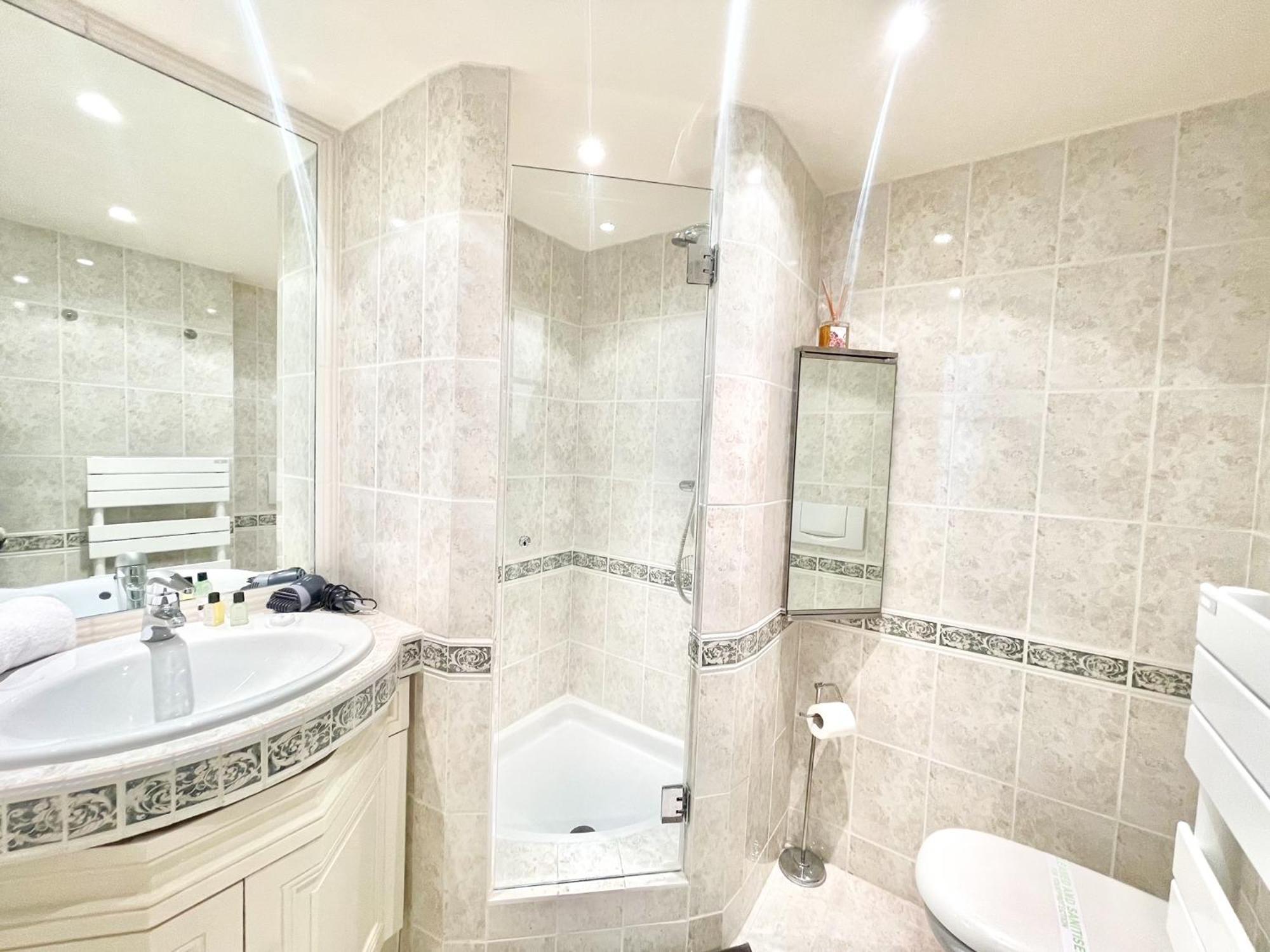 Marina Luxury 3 Bedroom By Welcome To Apartment