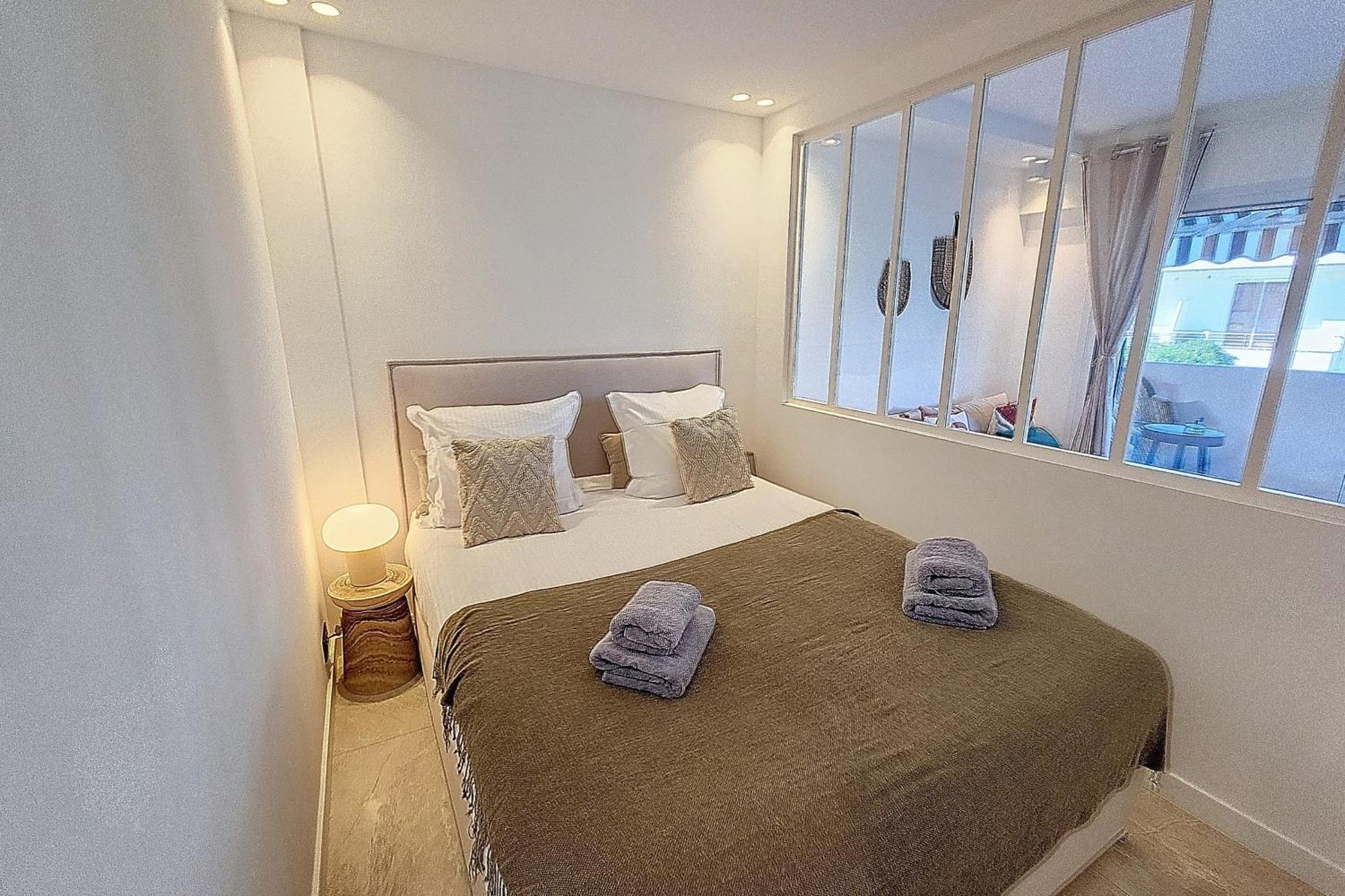 Henri Camille Real Estate -copacabana - Adorable Au Palm Holiday home *