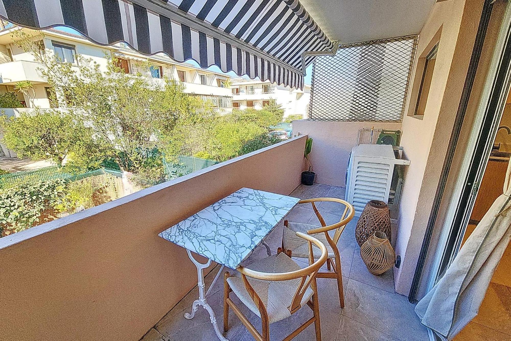 Holiday home Henri Camille Real Estate -copacabana - Adorable Au Palm