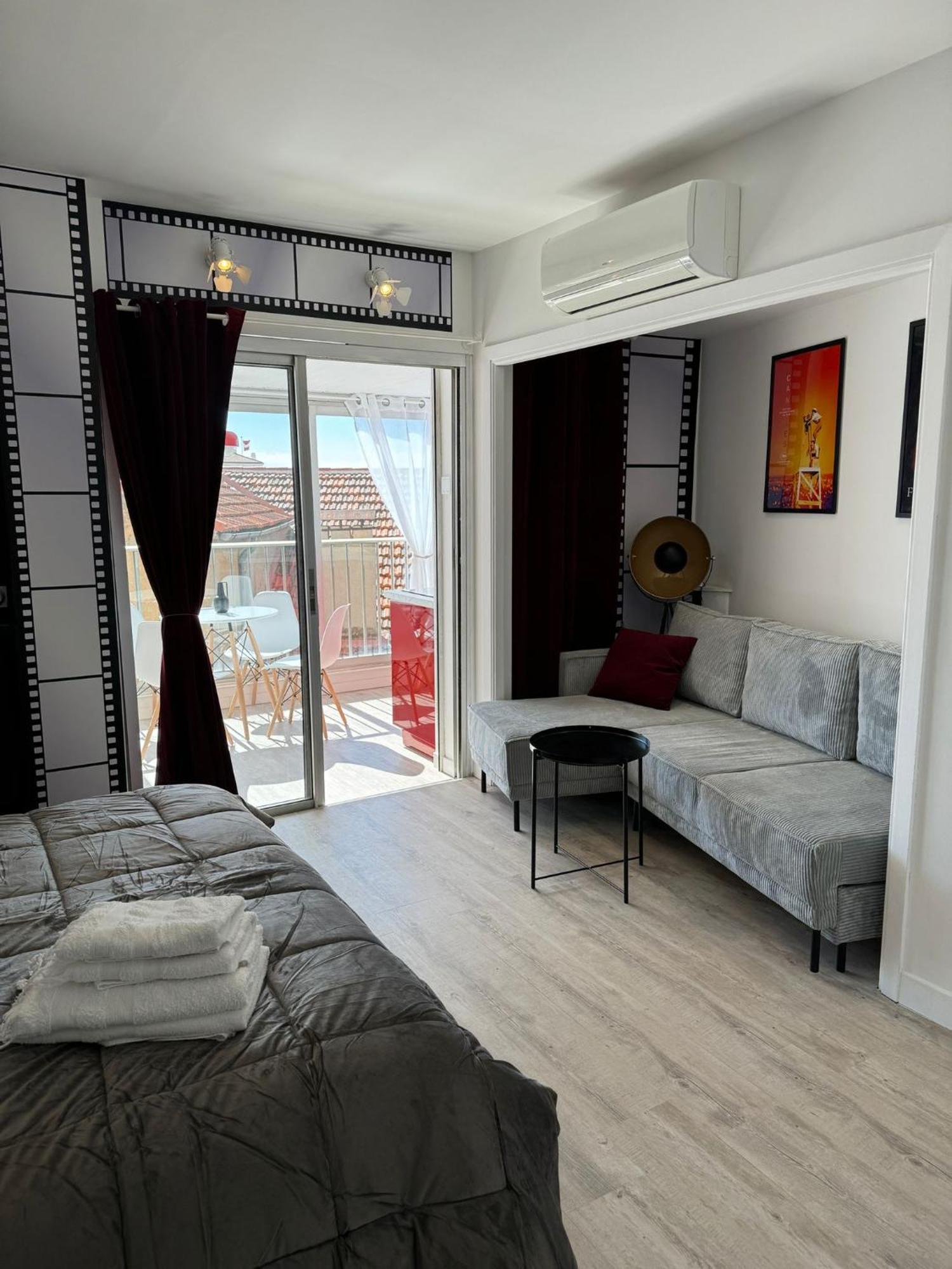 Toits Du Vieux Port * Cannes