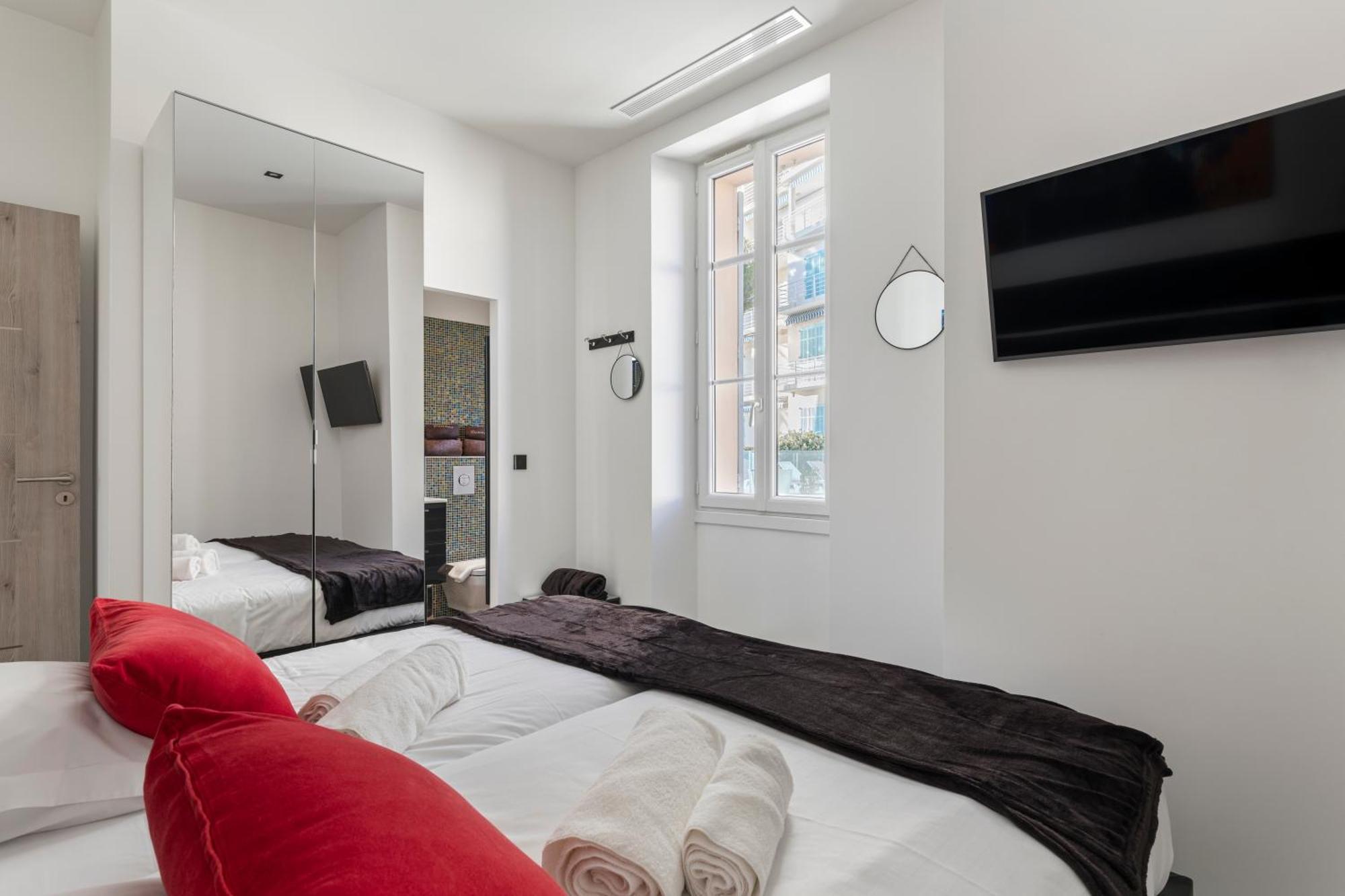 8h - Penthouse 4 *