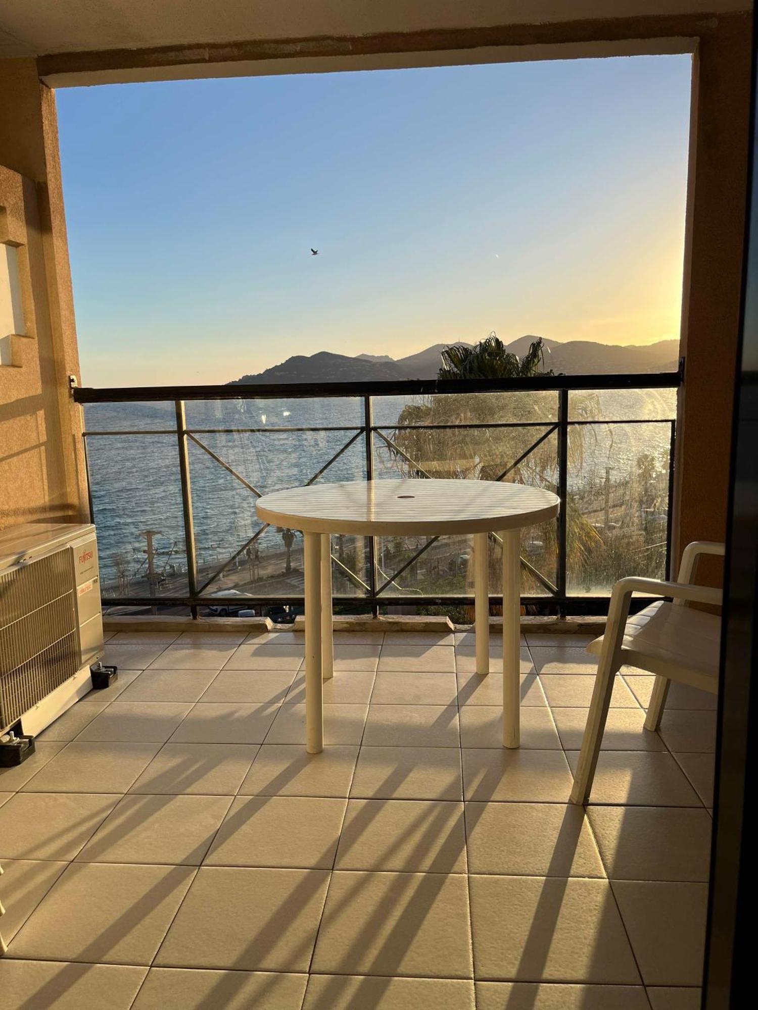 Cannes Apartment With Sea View, Aircondition And Parking Cannes