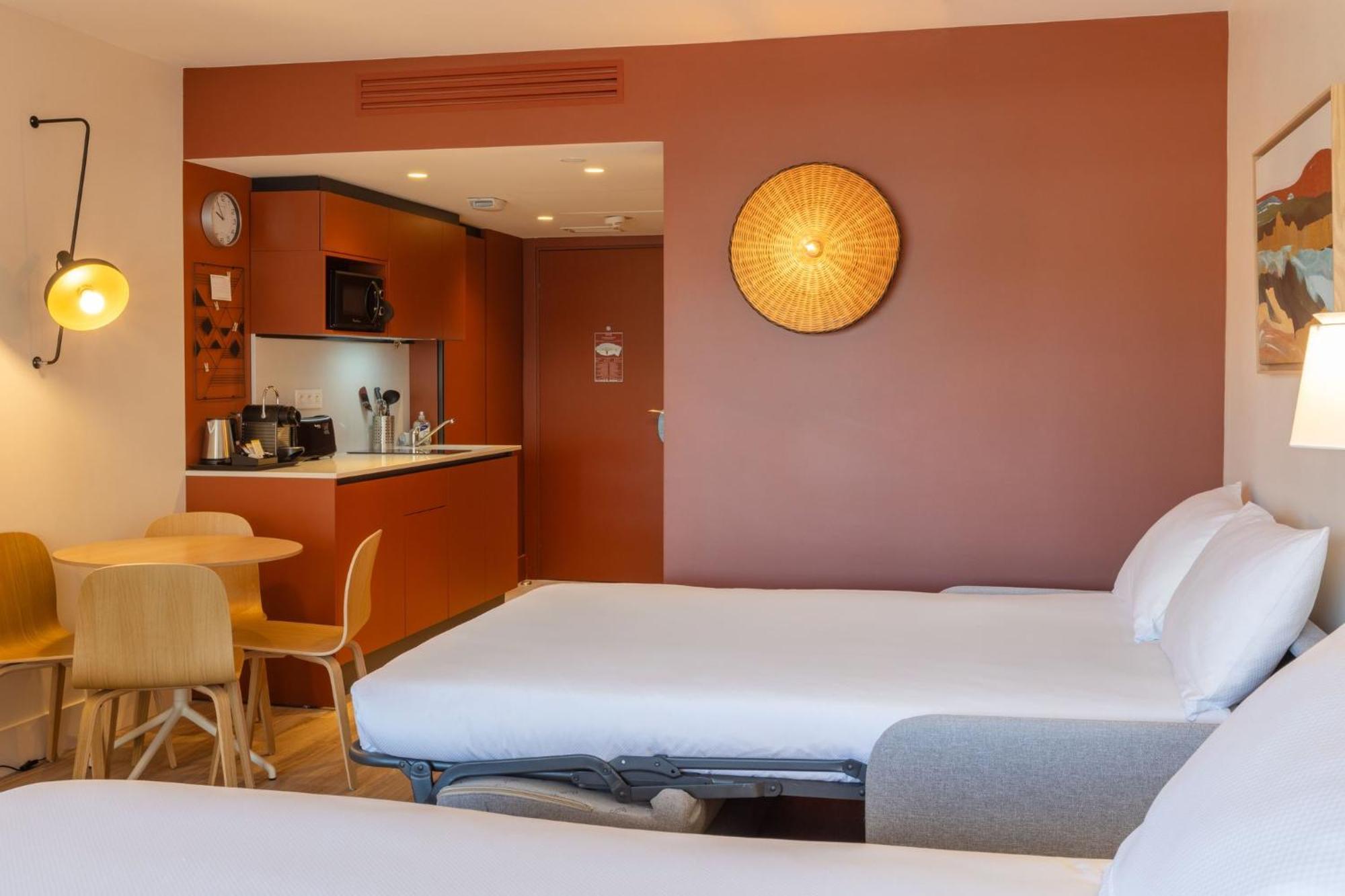 Staybridge - Centre By Ihg Hotel