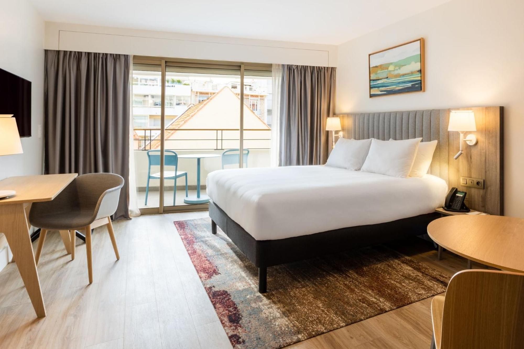 Staybridge - Centre By Ihg 4* Cannes