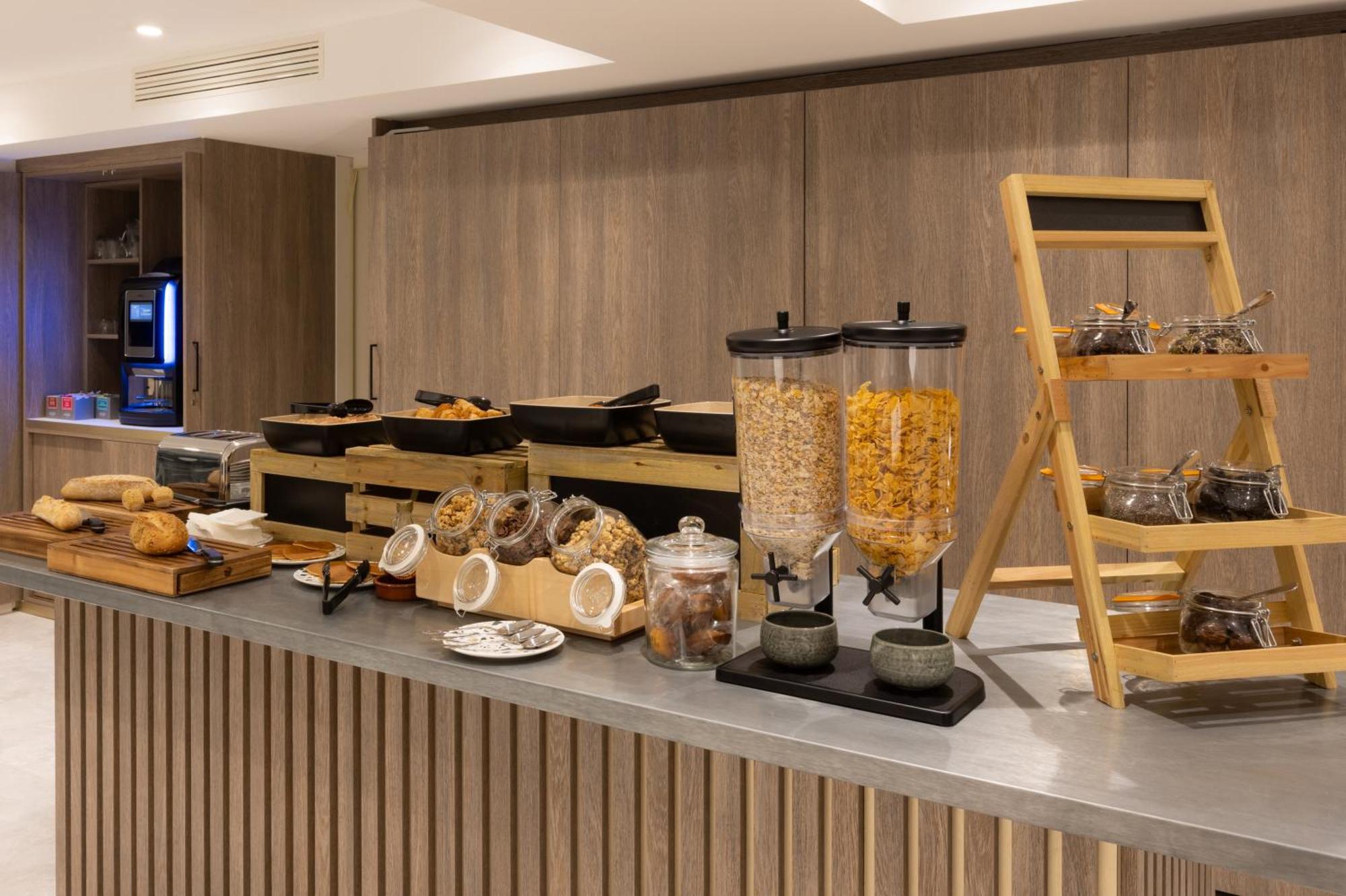 Staybridge - Centre By Ihg Hotel Cannes