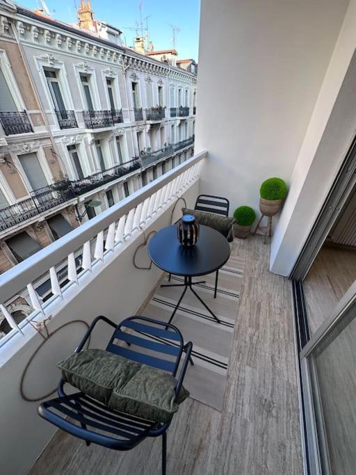 Apartment Superbe Avec Balcon Rue D'antibes Cannes