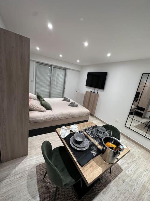 Superbe Avec Balcon Rue D'antibes Apartment