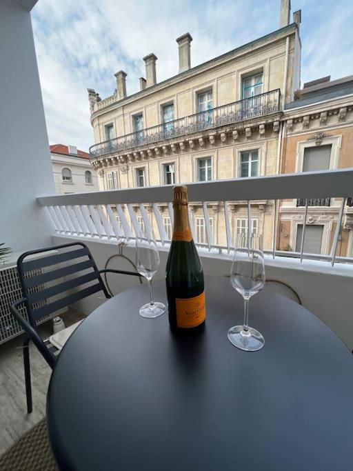 Apartment Superbe Avec Balcon Rue D'antibes Cannes