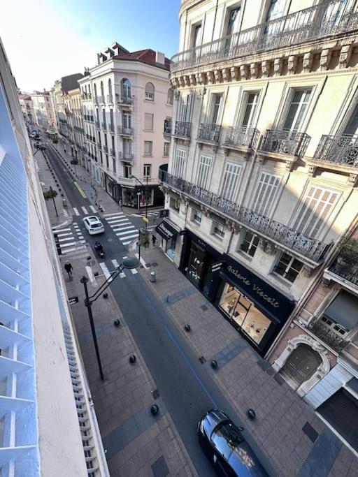 Superbe Avec Balcon Rue D'antibes * Cannes