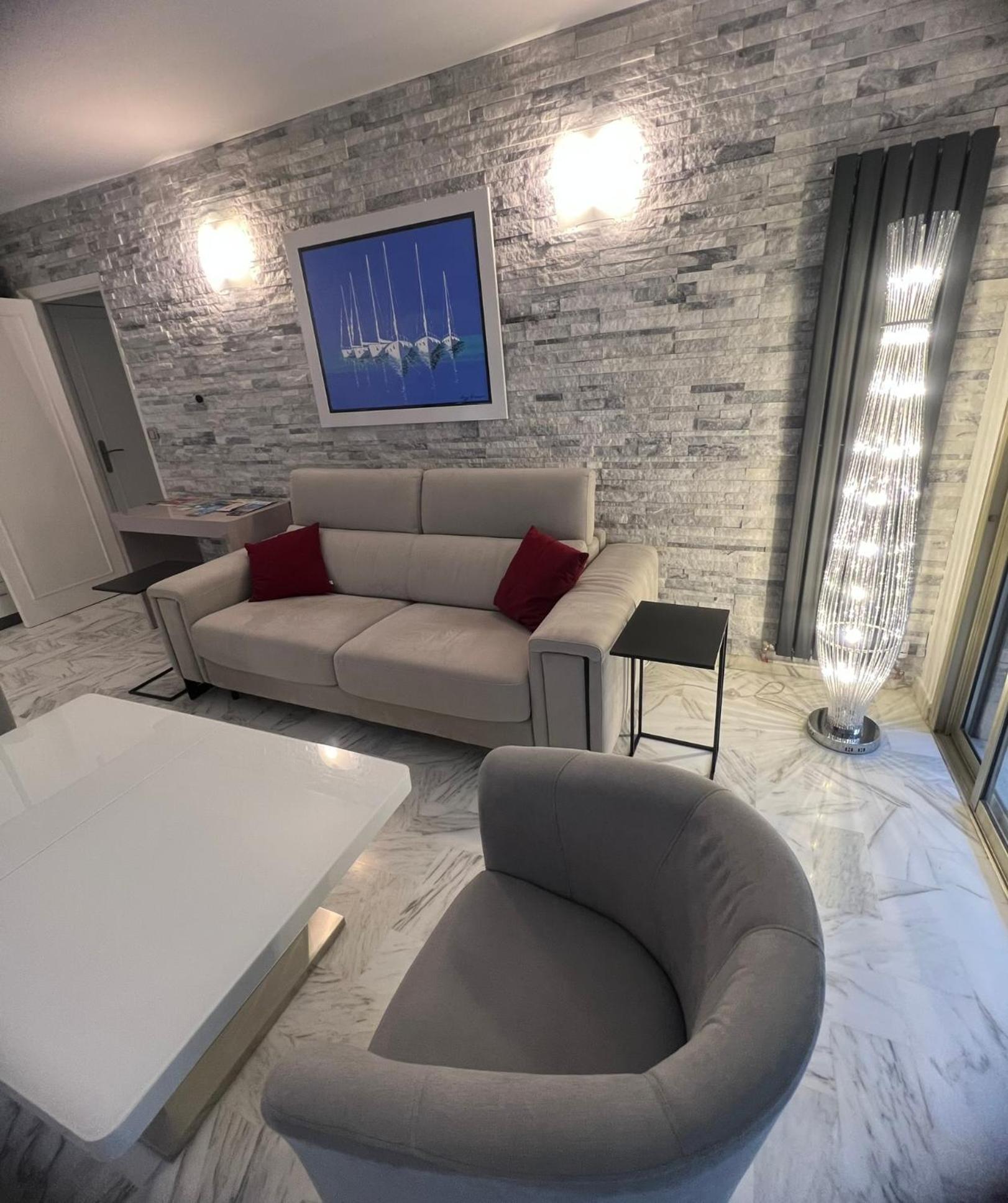 Chic 47m2, 2 Rooms, Ground Floor, Patio, 280m Croisette