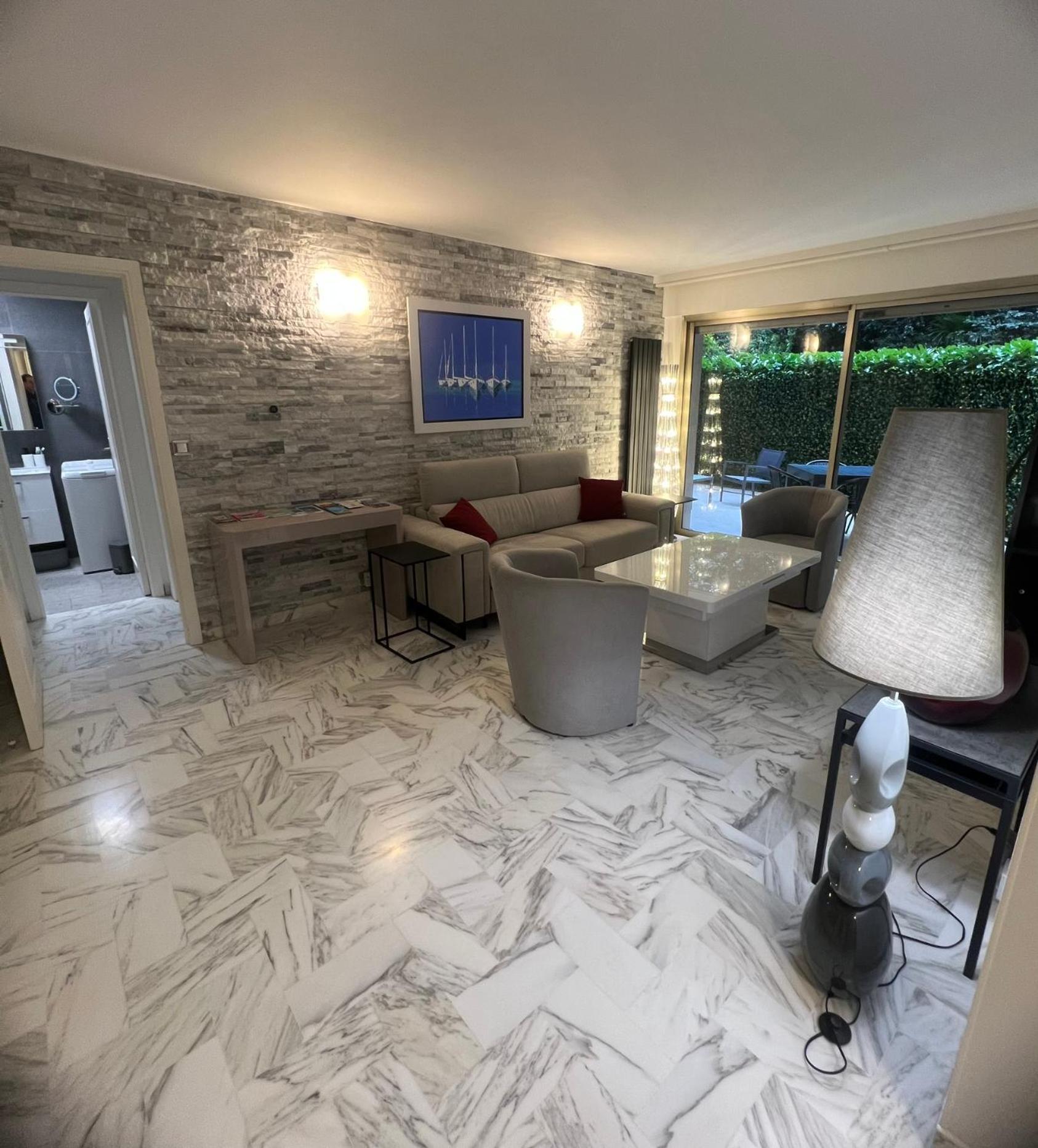 Chic 47m2, 2 Rooms, Ground Floor, Patio, 280m Croisette *