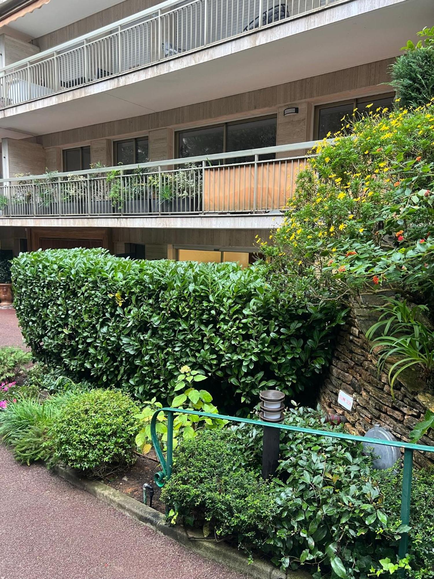 Chic 47m2, 2 Rooms, Ground Floor, Patio, 280m Croisette * Cannes