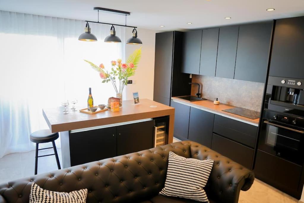 Apartment Blancs De Blancs Cannes