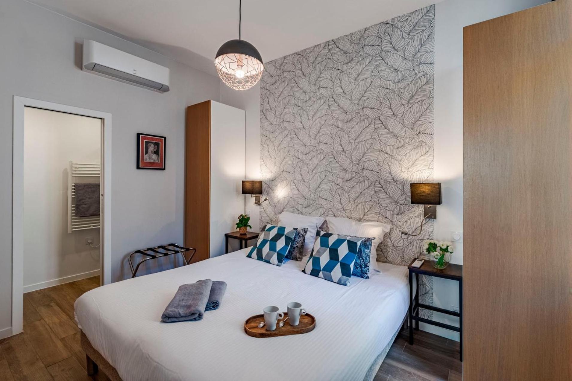 Fabulous Family 2br - Prime Location, Walk To & Shopping - By Totolulu Yellow Corner Apartment