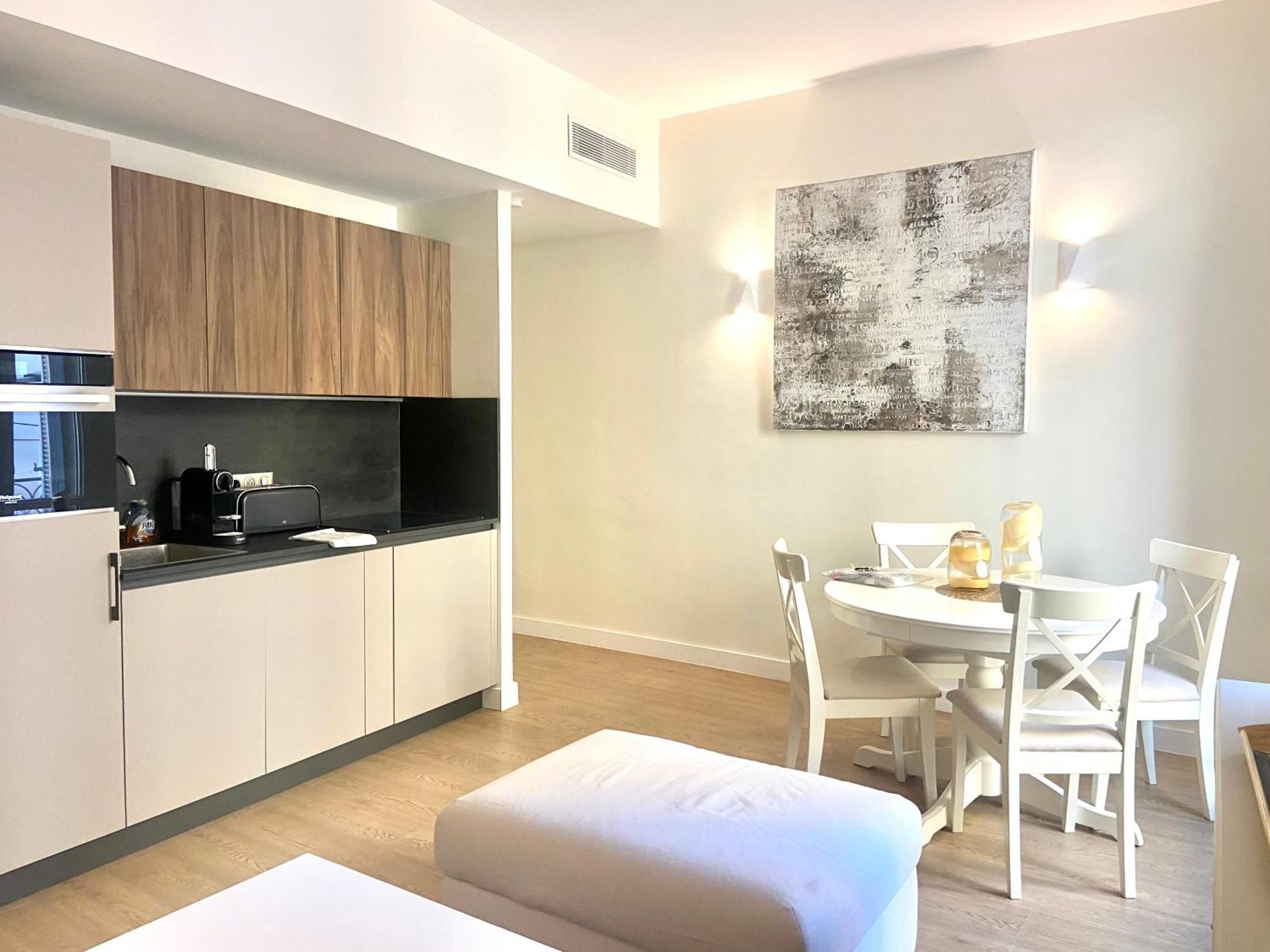 With Style - Rue Meynadier - 350m Palais & Beach! Cannes
