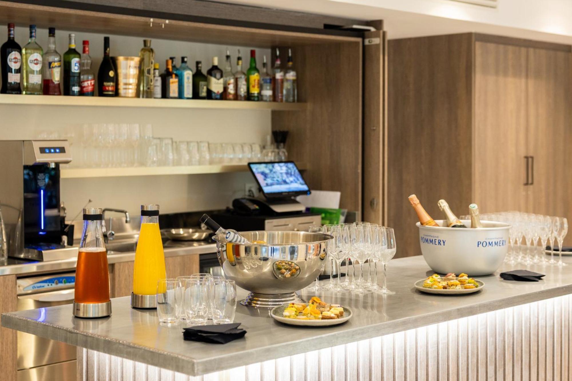 Staybridge - Centre By Ihg 4* Cannes