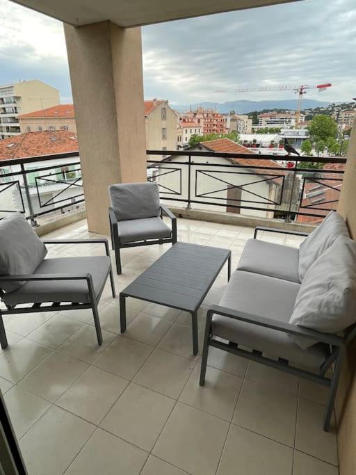 T2 Lumineux A Pied Terrasse Piscine Apartment Cannes