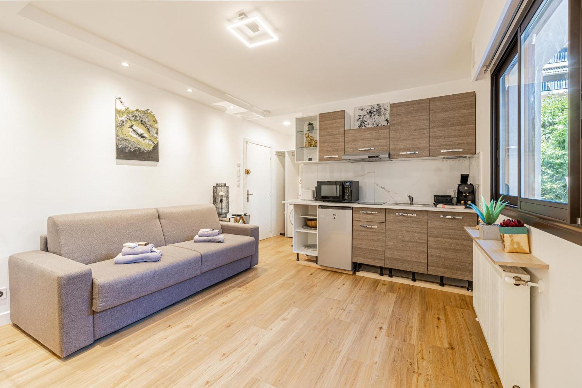 4 Baron - Spacieux Renove Quartier Des Cannes