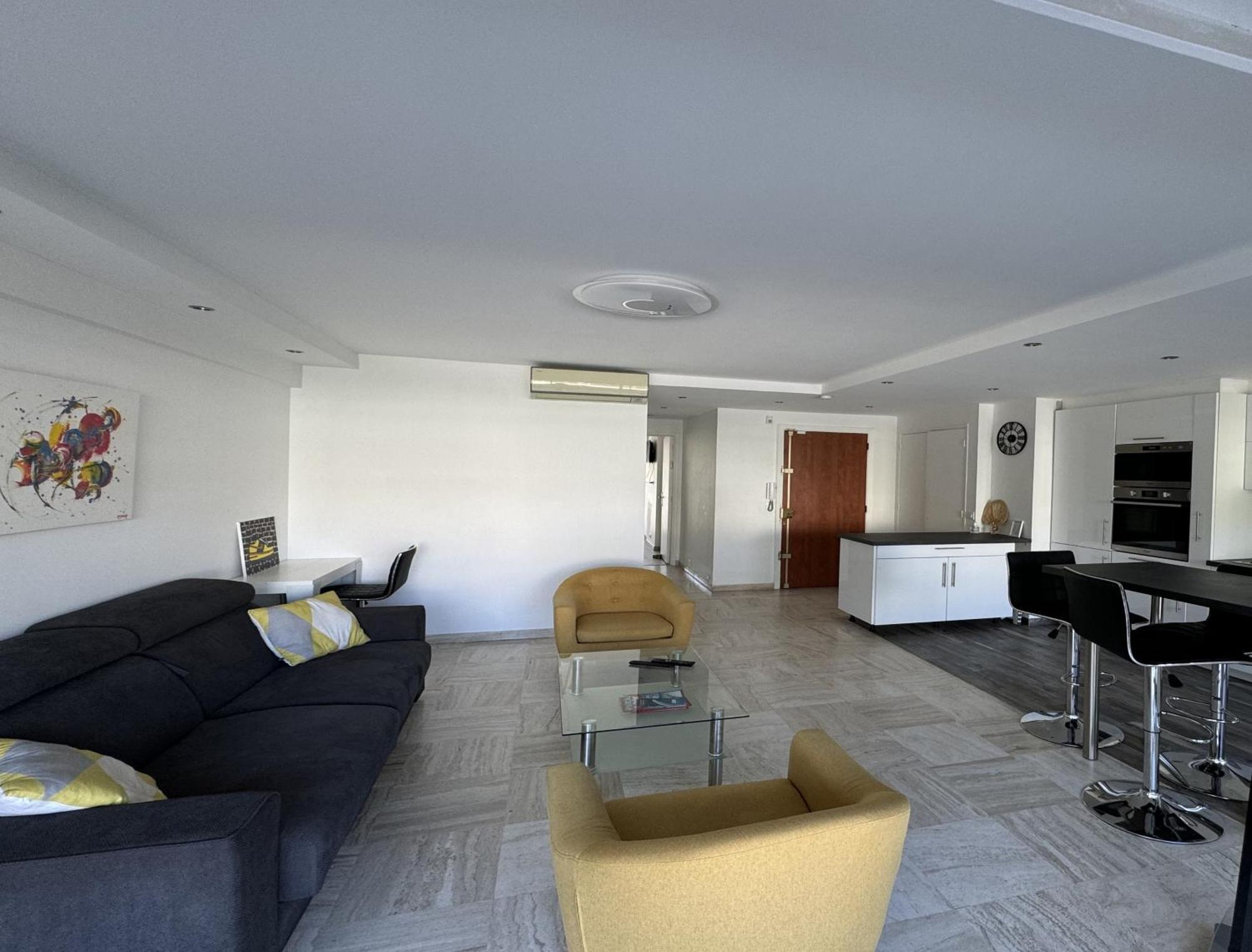 Appartement Charming 2 , 52 M2, Very Spacious, Bright And Near Sea Martinez *