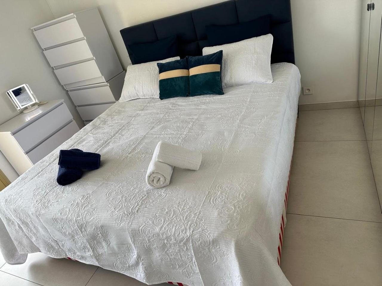 Apartment Super Apartment, Parking, Terrace, Lift, Wifi, Palm Beach, *