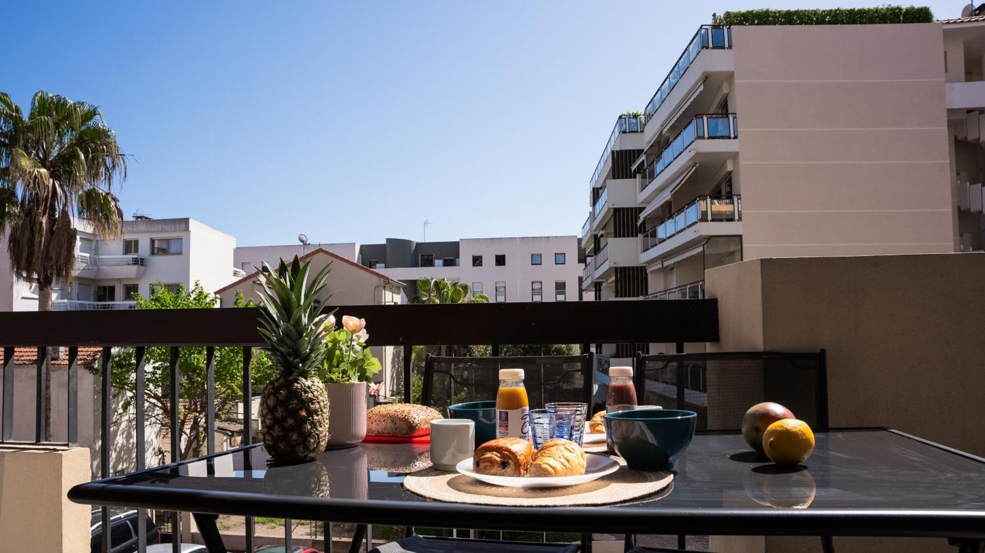 Apartment Et Cosy, A 100m De La Avec Terrasse