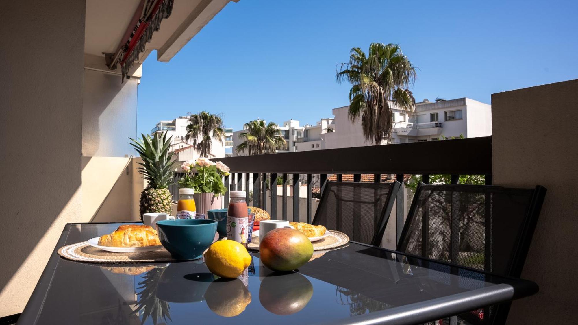 Et Cosy, A 100m De La Avec Terrasse Apartment
