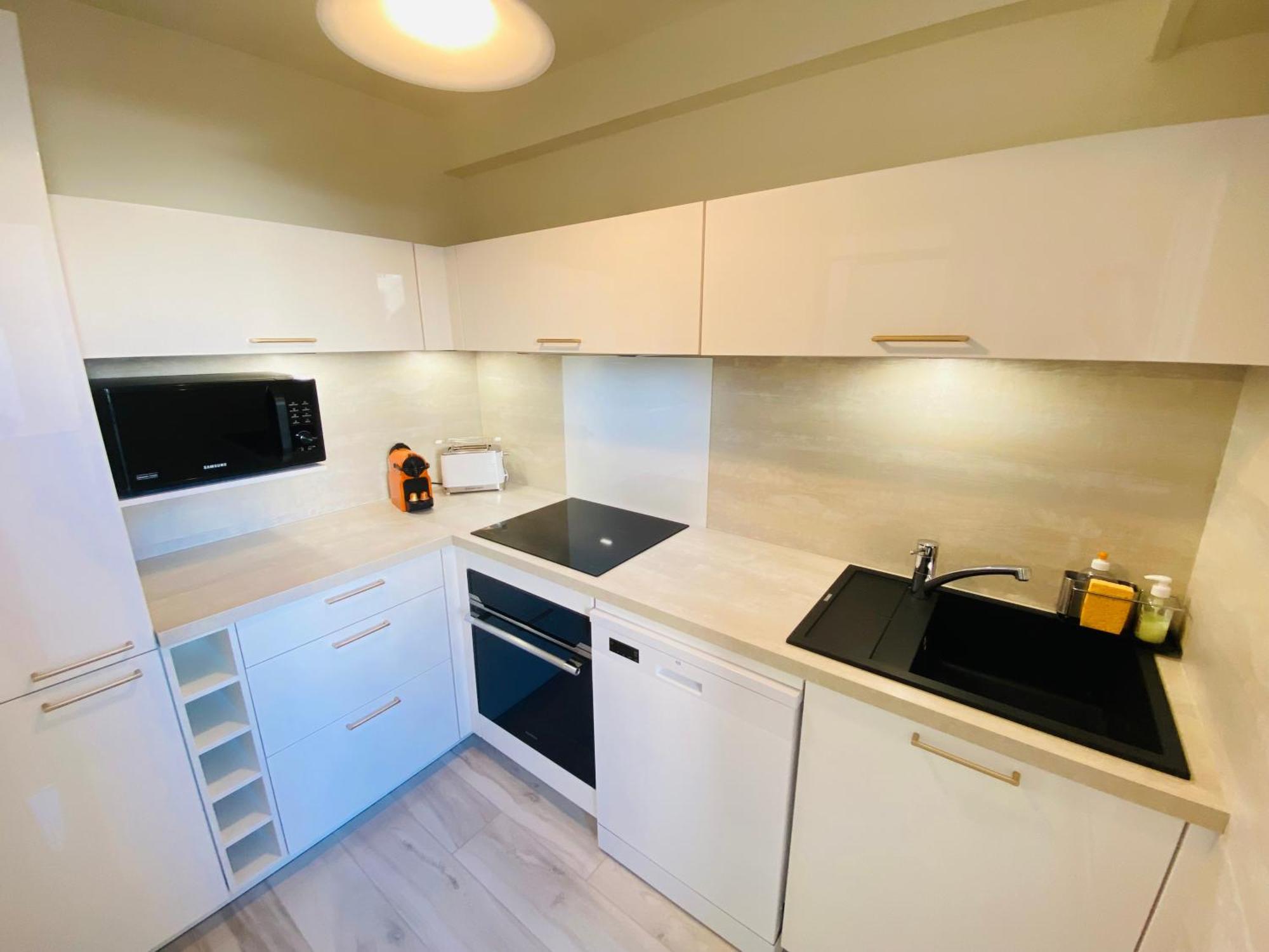 Et Cosy, A 100m De La Avec Terrasse Apartment Cannes