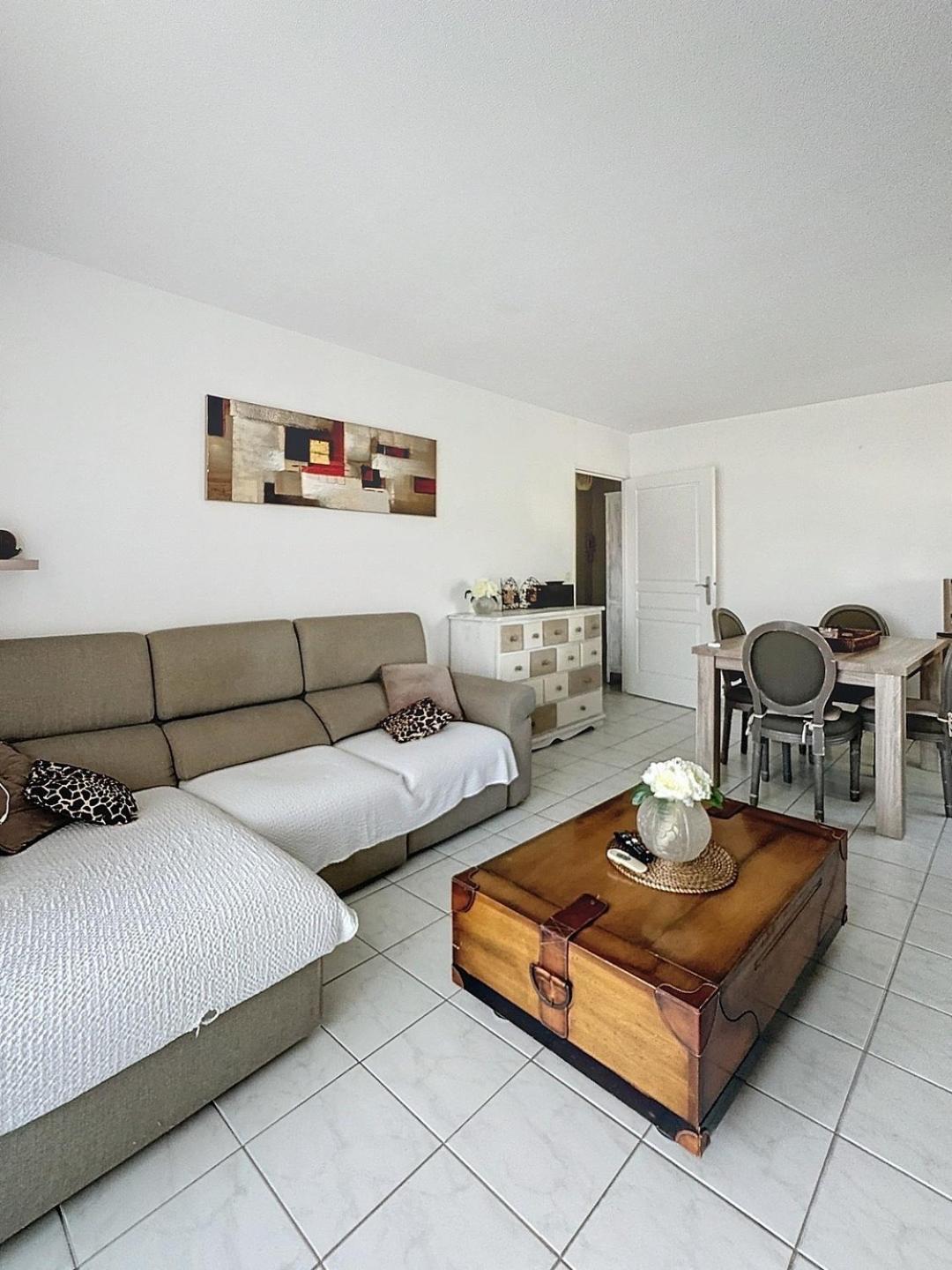 3 Pieces Paisible Parking Et Piscine * Cannes