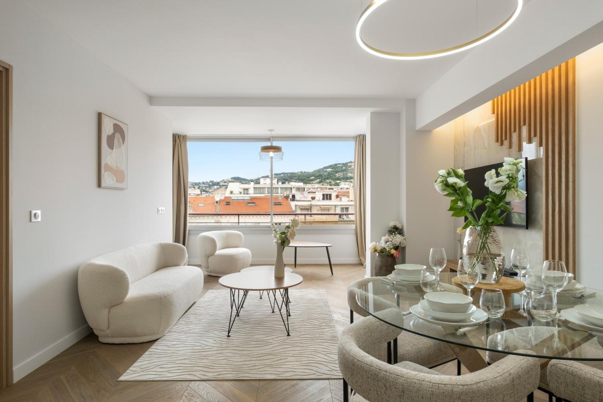 Luxury Romantic 45 Croisette Two Bedrooms * Cannes