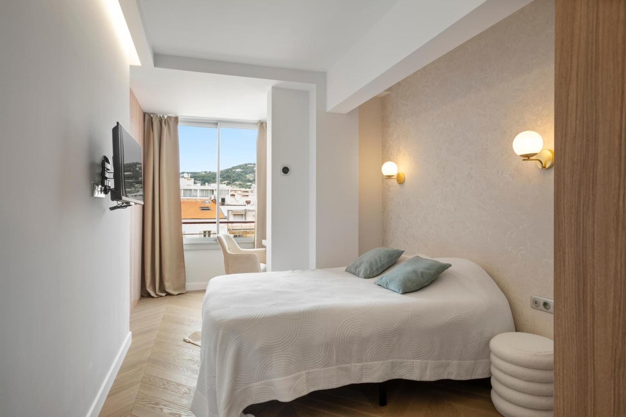 Luxury Romantic 45 Croisette Two Bedrooms