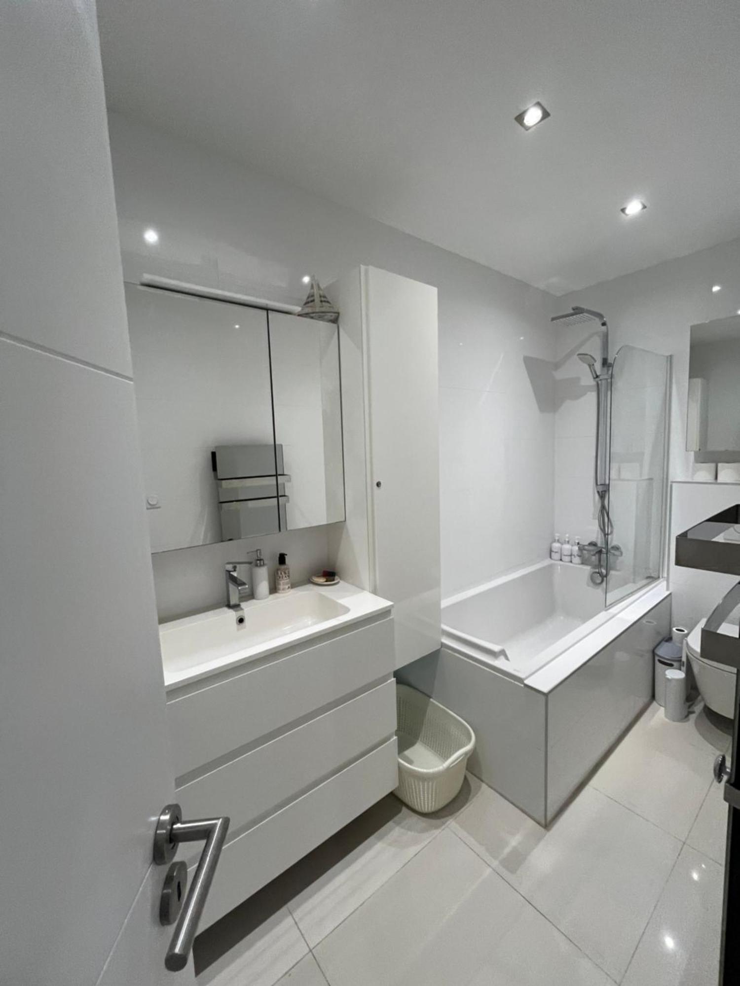 Apartment Jardin Sur La Pointe Croisette Luxe En Bord De